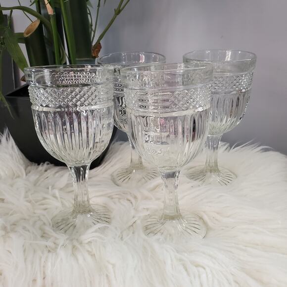 Vintage Libbey Glass Company Radiant Water Goblets Glassware Set - Picture 1 of 7